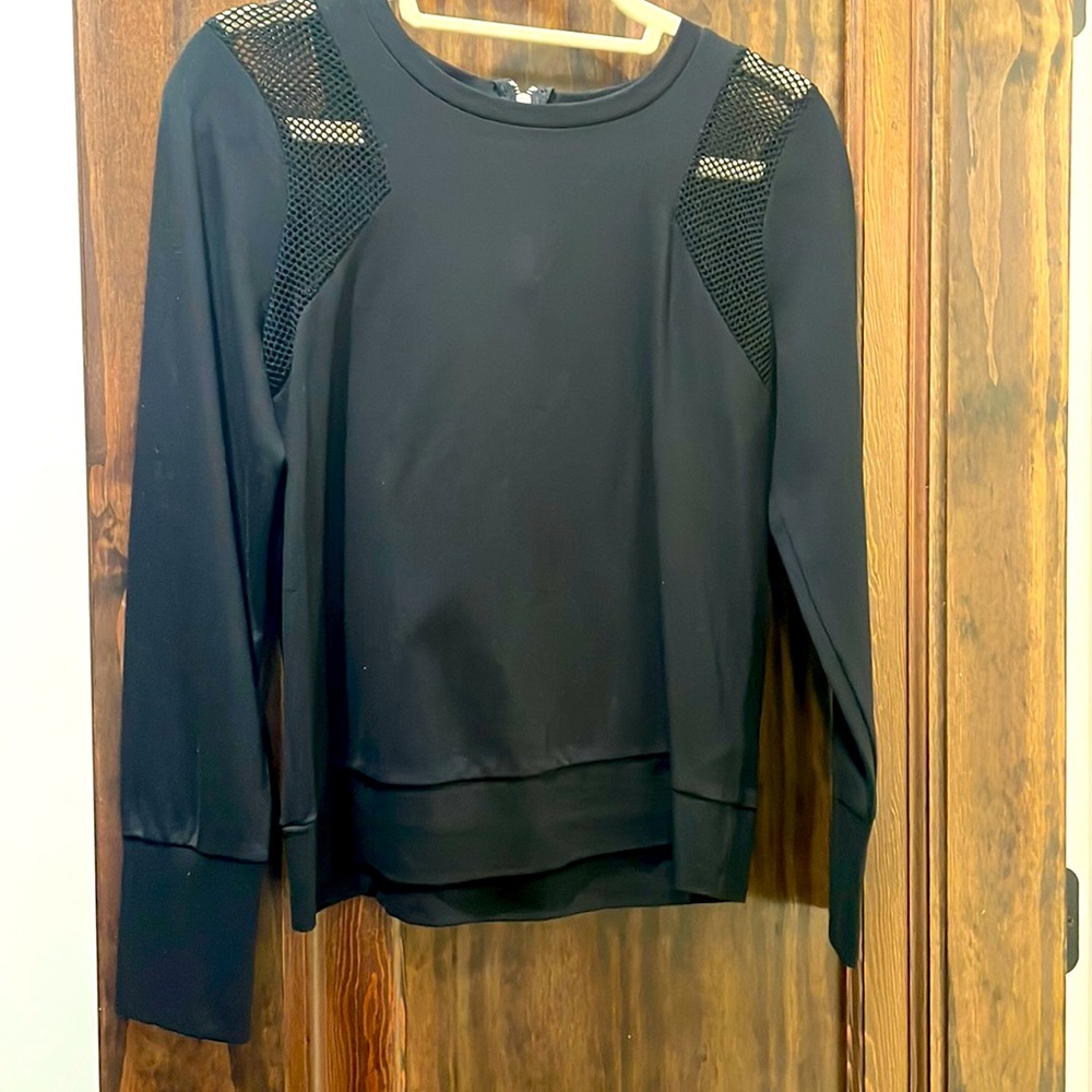 Sweatshirt with mesh cutouts